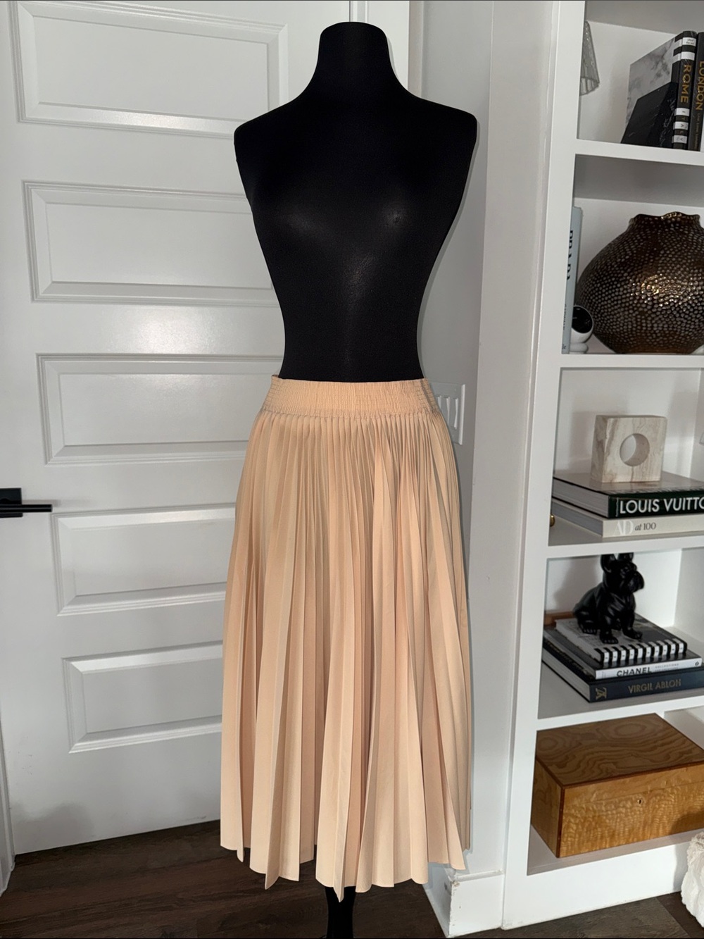 Pleated Cream Midi Skirt - Unbranded